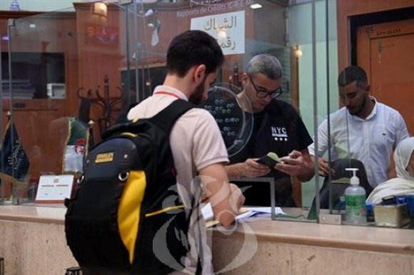 بنك الجزائر: الإطلاق الرسمي لحجز حق الصرف الجديد للسفر الى الخارج وسط استحسان واسع للمواطنين